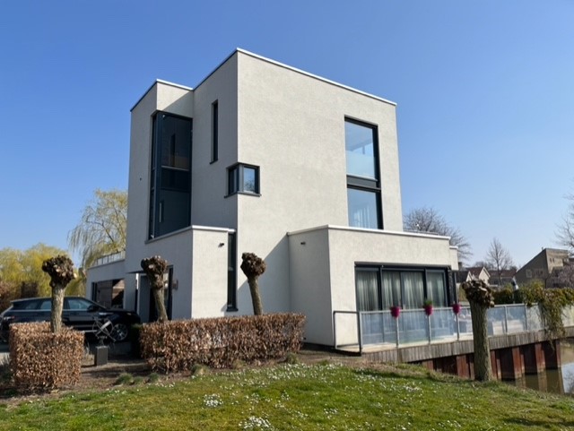 2 villa’s aan het water